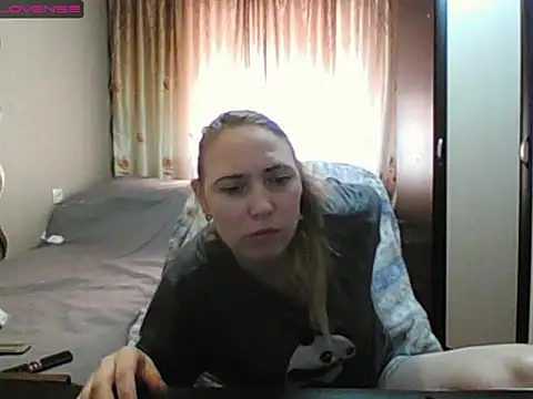 JenniDeep online show from March 28, 2026, 7:30 am
