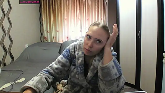 JenniDeep online show from May 25, 2026, 9:04 am