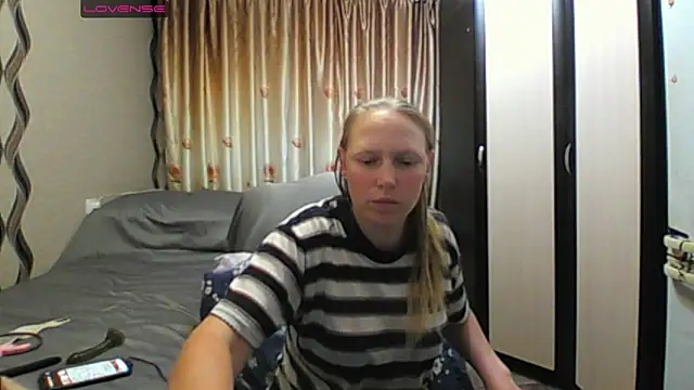 JenniDeep online show from May 31, 2026, 5:53 pm