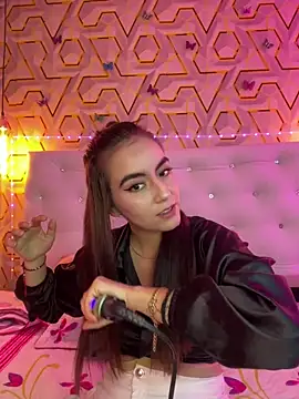 MelanyyJhonson15 online show from February 13, 2026, 2:29 am