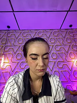 MelanyyJhonson15 online show from July 4, 2026, 10:27 pm