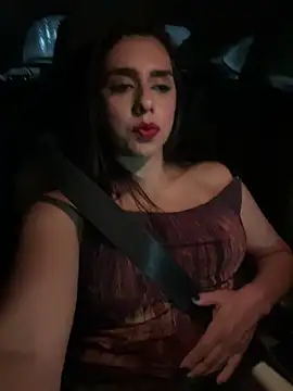 Snapshot of Monahliza chatting on February 1, 2026, 2:32 am Monahliza online show from February 1, 2026, 2:32 am