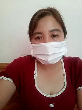 Little-Red123 online show from November 14, 2025, 3:38 am