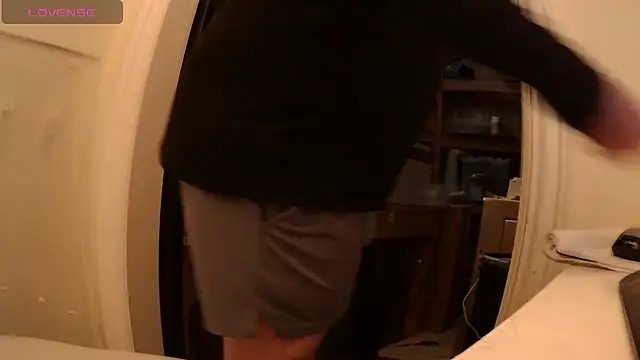 Snapshot of NaZtySar4h chatting on December 15, 2025, 11:09 pm NaZtySar4h online show from December 15, 2025, 11:09 pm