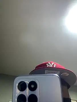 Snapshot of Matiascolageno chatting on December 22, 2025, 6:43 am Matiascolageno online show from December 22, 2025, 6:43 am