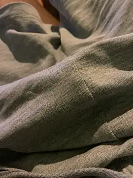 Snapshot of Sensational_grip chatting on February 3, 2026, 7:41 pm Sensational grip online show from February 3, 2026, 7:41 pm