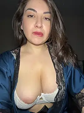 Snapshot of Lovynna chatting on May 3, 2026, 7:09 pm Lovynna online show from May 3, 2026, 7:09 pm