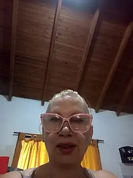 SexyMilf1211 online show from April 1, 2026, 3:09 pm