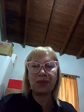 Snapshot of SexyMilf1211 chatting on April 26, 2026, 12:14 pm SexyMilf1211 online show from April 26, 2026, 12:14 pm