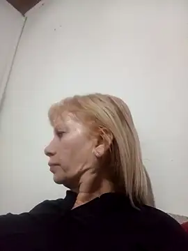 Snapshot of SexyMilf1211 chatting on May 6, 2026, 11:26 am SexyMilf1211 online show from May 6, 2026, 11:26 am