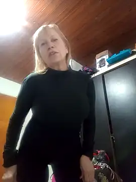Snapshot of SexyMilf1211 chatting on May 10, 2026, 12:38 am SexyMilf1211 online show from May 10, 2026, 12:38 am