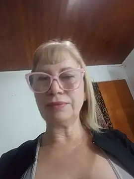 SexyMilf1211 online show from July 25, 2026, 10:35 am