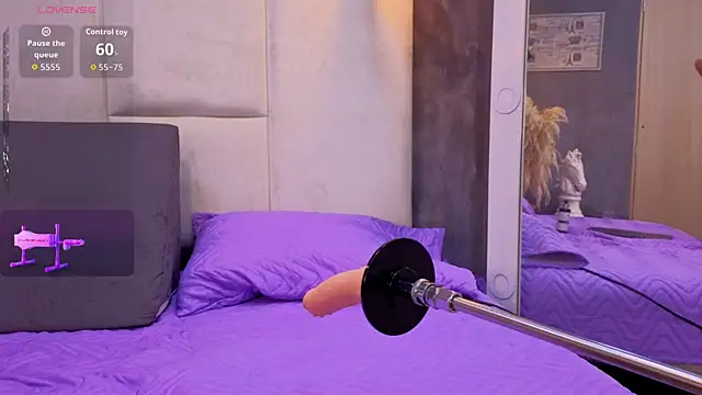 Snapshot of Valentino_moretti chatting on April 15, 2026, 12:45 pm Valentino moretti online show from April 15, 2026, 12:45 pm