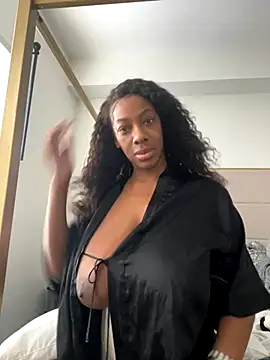 Snapshot of Drekacakez chatting on January 7, 2026, 1:35 pm Drekacakez online show from January 7, 2026, 1:35 pm