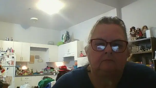 Snapshot of TiguhguhrsRose chatting on November 19, 2025, 3:50 am TiguhguhrsRose online show from November 19, 2025, 3:50 am