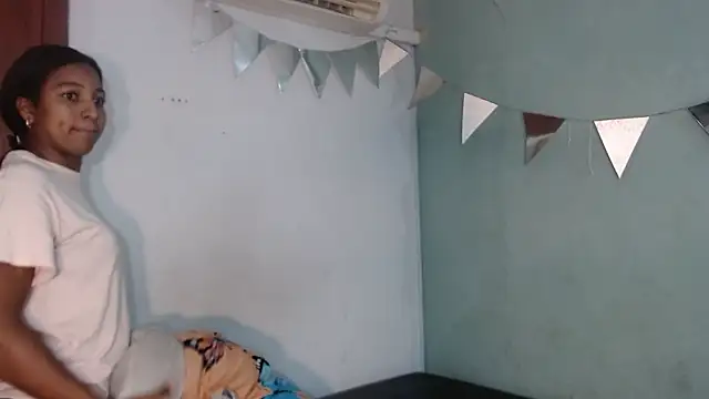 Snapshot of emma_stone54 chatting on December 2, 2025, 6:58 pm emma stone54 online show from December 2, 2025, 6:58 pm