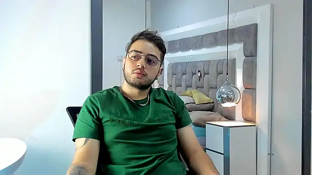 Ethan Greys online show from November 23, 2025, 2:55 am