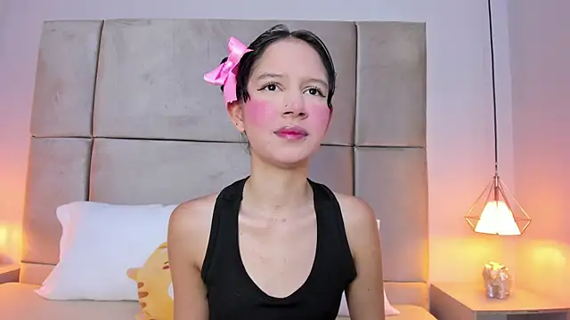 Snapshot of angelaG1 chatting on November 28, 2025, 8:33 pm angelaG1 online show from November 28, 2025, 8:33 pm