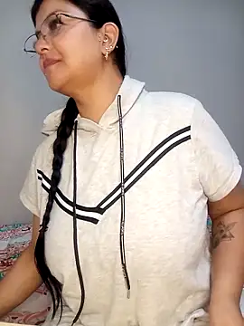 CelesteAlvarez1989 online show from January 14, 2026, 6:19 am