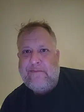 Snapshot of Mikey40wv chatting on July 6, 2026, 7:05 pm Mikey40wv online show from July 6, 2026, 7:05 pm