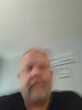 Snapshot of Mikey40wv chatting on July 7, 2026, 7:29 pm Mikey40wv online show from July 7, 2026, 7:29 pm