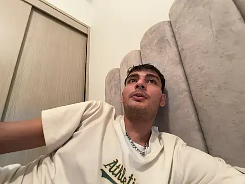 Brunicci online show from March 4, 2026, 8:09 am