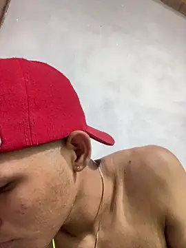 Luigi cumming1 online show from April 12, 2026, 7:41 pm