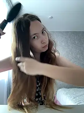 Holy Poly online show from December 17, 2025, 8:20 am