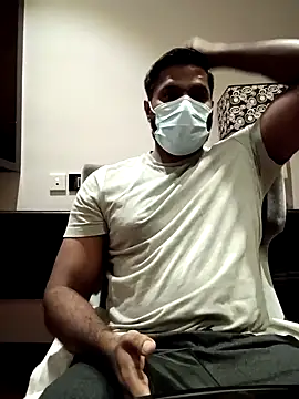 Snapshot of frolicme456 chatting on November 17, 2025, 2:01 pm frolicme456 online show from November 17, 2025, 2:01 pm