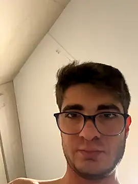 Snapshot of Pollitocv chatting on November 14, 2025, 10:36 am Pollitocv online show from November 14, 2025, 10:36 am