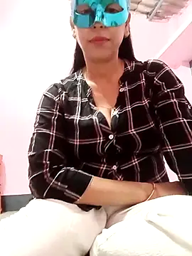 Nisha  19 online show from November 30, 2025, 3:38 pm