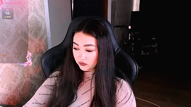 Emma Uilson online show from March 8, 2026, 2:37 am