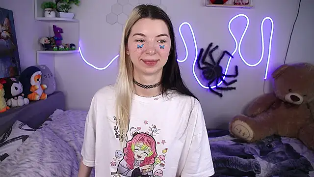 Snapshot of Emmie_shy chatting on June 20, 2026, 12:41 pm Emmie shy online show from June 20, 2026, 12:41 pm