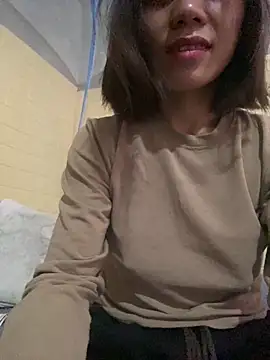 Trangbabylove online show from June 14, 2026, 5:20 am