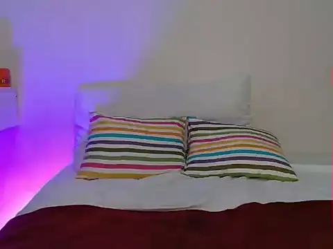 pinkbrisa online show from February 5, 2026, 3:33 am