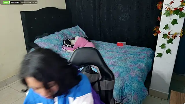 Snapshot of Unicornio_sexxx chatting on February 5, 2026, 1:43 am Unicornio sexxx online show from February 5, 2026, 1:43 am