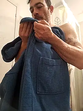 Snapshot of platone09 chatting on March 31, 2026, 4:40 pm platone09 online show from March 31, 2026, 4:40 pm