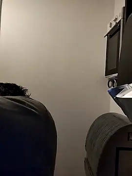 Snapshot of platone09 chatting on April 11, 2026, 9:19 pm platone09 online show from April 11, 2026, 9:19 pm