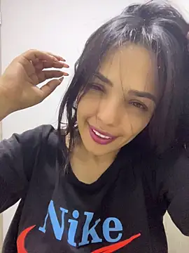 Snapshot of LaraDanverss chatting on July 12, 2026, 10:12 pm LaraDanverss online show from July 12, 2026, 10:12 pm