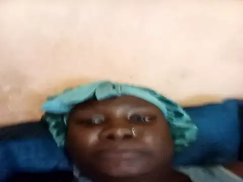 Snapshot of Kitty086 chatting on November 15, 2025, 12:02 pm Kitty086 online show from November 15, 2025, 12:02 pm