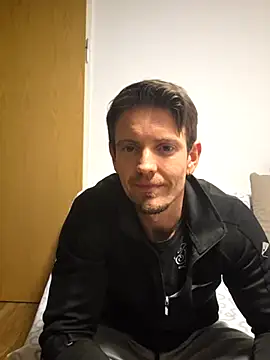 Snapshot of Mystery_Mark chatting on April 27, 2026, 6:17 pm Mystery Mark online show from April 27, 2026, 6:17 pm