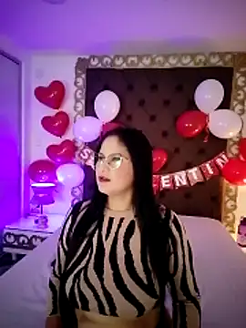 AlinaMilf online show from February 10, 2026, 10:03 pm