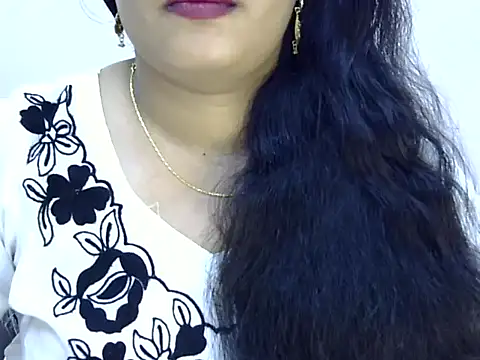 Muskan Jha online show from May 7, 2026, 2:17 am
