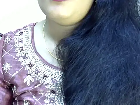 Muskan Jha online show from May 8, 2026, 2:44 pm