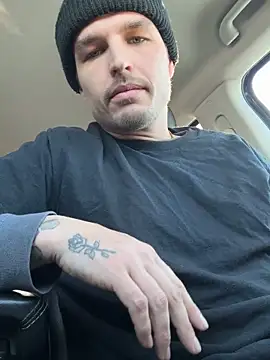 Snapshot of Skaterboy678 chatting on December 16, 2025, 8:03 pm Skaterboy678 online show from December 16, 2025, 8:03 pm