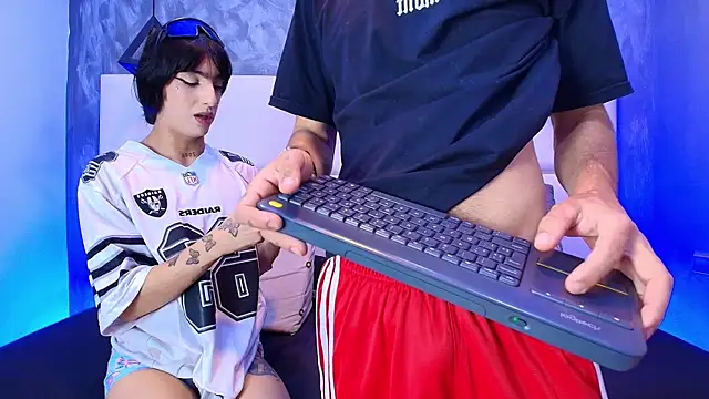 Loversinfire2 online show from December 13, 2025, 10:48 pm