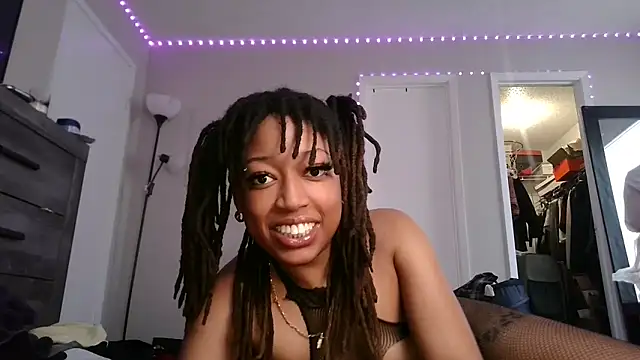 stellakobra online show from February 11, 2026, 3:50 pm