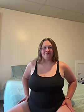 sammi b12 online show from July 8, 2026, 5:50 pm