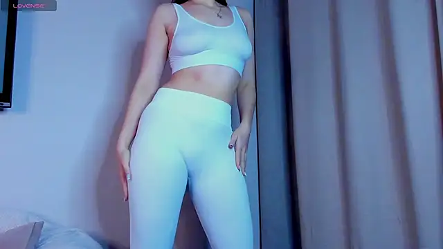 Snapshot of MarryMiles chatting on November 16, 2025, 9:26 am MarryMiles online show from November 16, 2025, 9:26 am