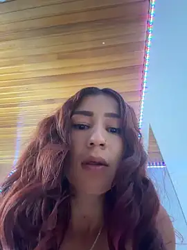 Snapshot of scarlett_fire5 chatting on June 1, 2026, 7:37 pm scarlett fire5 online show from June 1, 2026, 7:37 pm